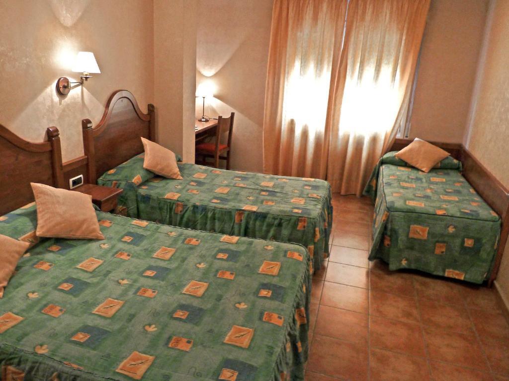 Hotel Bellpi Andorra la Vella Room photo